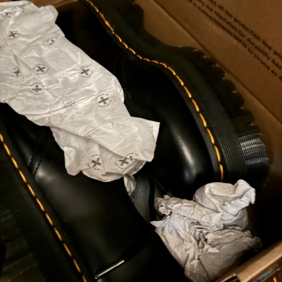 Dr. Martens Platform Quad- NIB - Picture 2 of 3